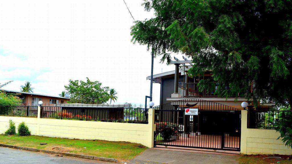 Hibiscus Tabua Villas Nadi Exterior photo